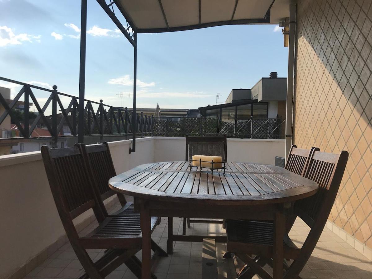 Apartmán Attico Mare Rimini Exteriér fotografie