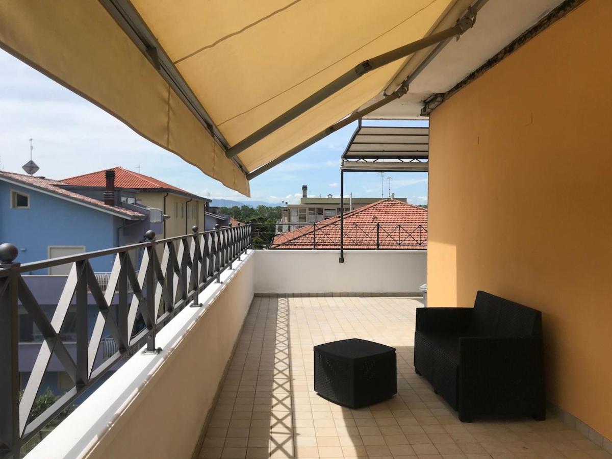 Apartmán Attico Mare Rimini Exteriér fotografie